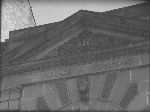 Lions head at police station, 1946