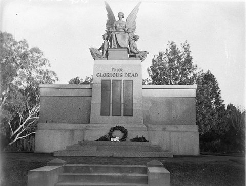Long shot, 1925–57