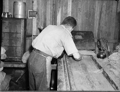 Machine at Adelaide SS Co Balmain taken for Mervyn Finlay, 1947