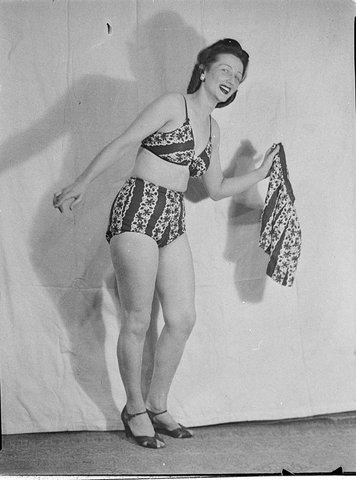 Miss Ruby Z, 1944