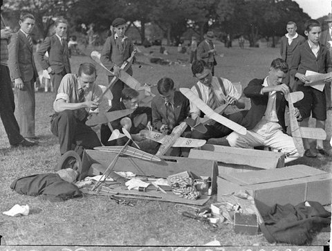 Model aeroplanes, 1935