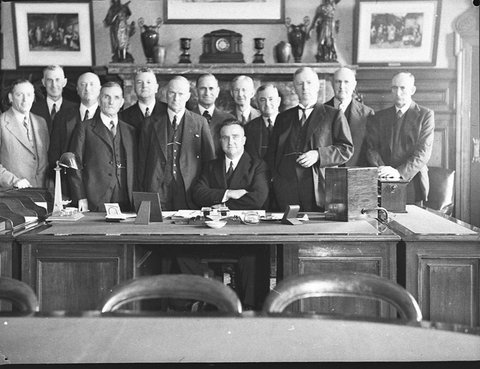 Mr Stevens and cabinet Record Pictures, 1939