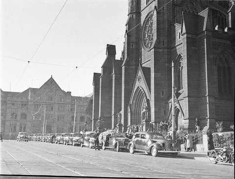 Mrs Megnuss ie Magnus funeral St Marys Cathedral, 1941