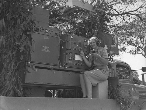Munitions procession AWA transmitter type AT13C, 1943