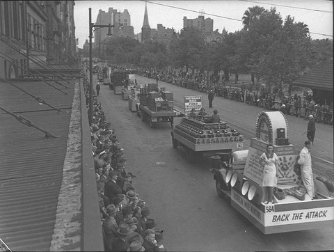 Munitions procession AWA, 1943