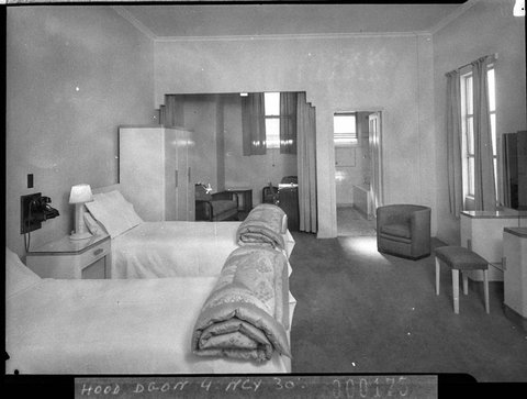 One of the bedrooms showing bathroom and twin beds Wentworth Hotel Brewster Manderson architects, 1938