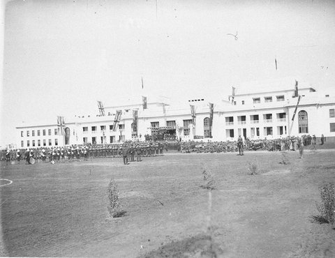 Parliament House showing the official dais and royal party, 1927