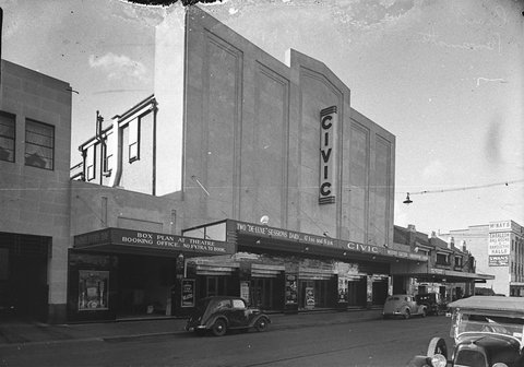 Parramatta Civic exterior by day, 1942