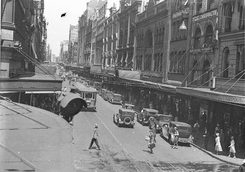 Pitt Street looking south from King Street, 1930–32