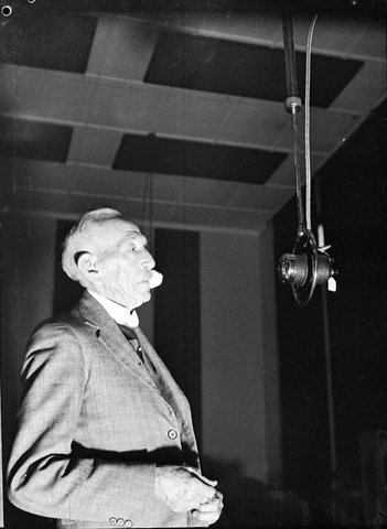 Politicians recording for Columbia Gramophone Co taken for Mingay Publishing Co, 1937