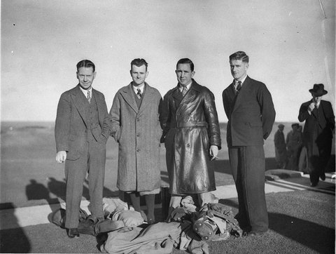Professional golfers arrive to compete in the Slazengers Cup at the Australian Club Kensington, 1930s