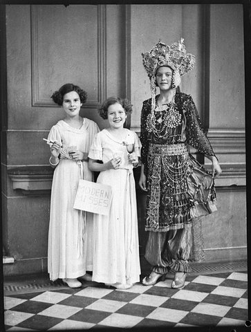 Red Cross fete at Town Hall, 1938