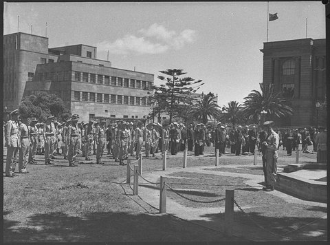 Remembrance Sunday scenes at Civic Park City Hall steps Hunter Street, 1953