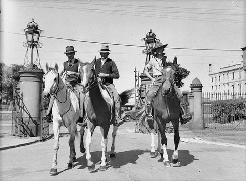 Riders and horses taken for Capitol Theatre, 1941