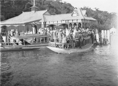 Riverview spectators on their launch, c. 1932