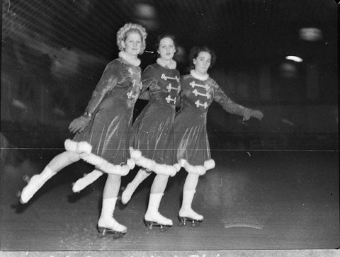 Roller skaters at the Palladium, 1937