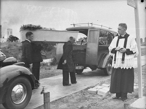Royal Dutch Packet Co funeral, 1946