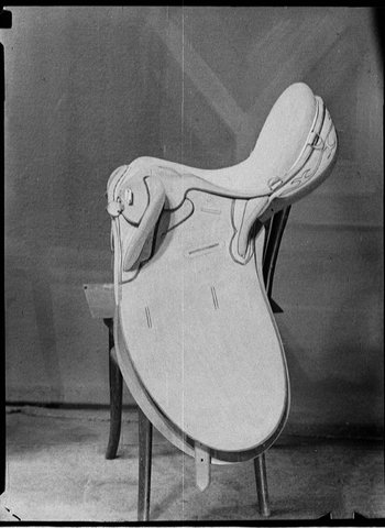 Saddle, 1945