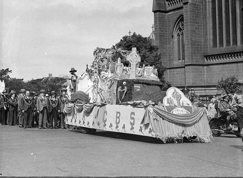 Saint Patricks Day parade, 1930s