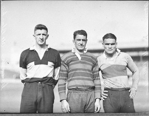 Sammy Stein playing football with Kiwis, 1938