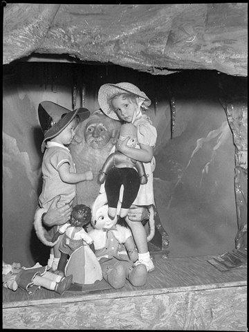 Santa Claus, 1947