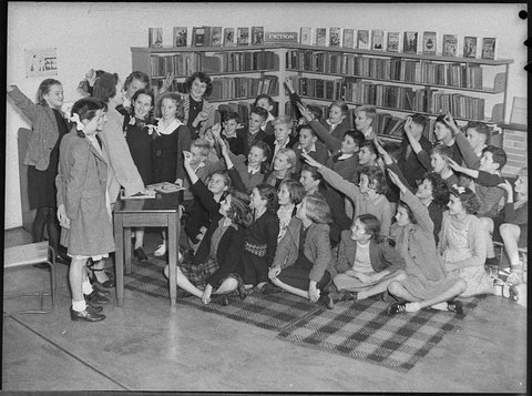 Schoolchildren at Wallsend Free Library, 1950