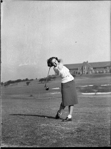 Schoolgirl Junior Title taken for Golf in Australia, 1937