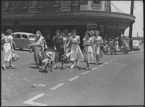 Shoppers in Wolfe Scott and Hunter Streets Newcastle, 1953