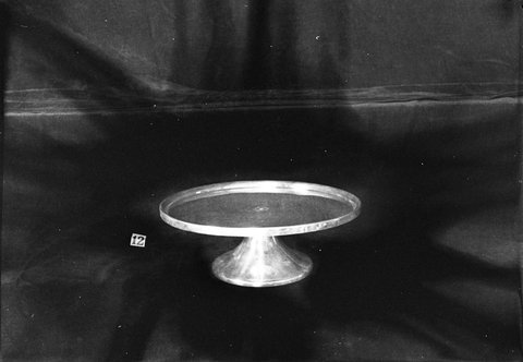 Silver cake stand without handle, 1946