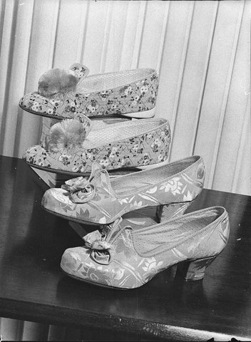 Slippers, 1940