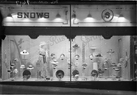 Snows window display of womens wear Spring fashions for women hats, 1938