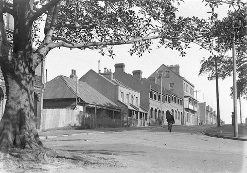 Some old cottages and buildings in the Rocks area, 1930–32