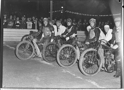 Speedway at Showground NSW Championship taken for Empire Speedways Ltd, 1937