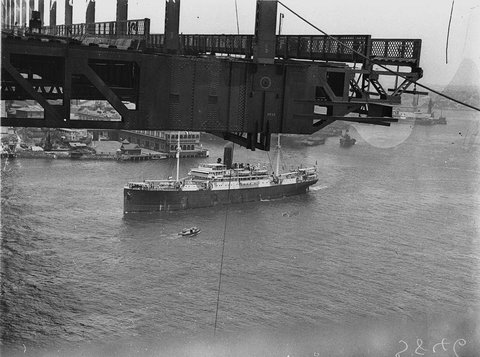 SS Liverpool passes underneath the decking girders and hangers, c. 1930