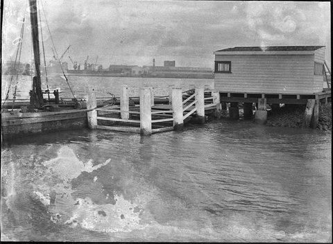Stockton ferry approach, 1957