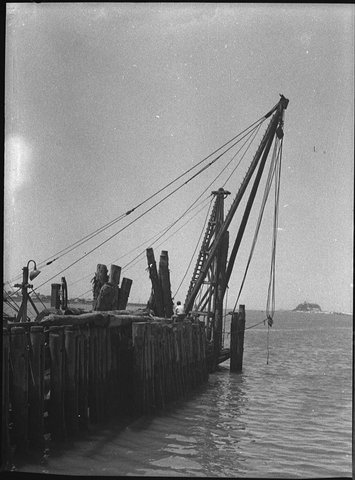 Stockton vehicular ferry, 1955