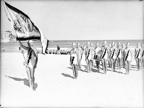 Surf carnival at Bondi Beach, 1940