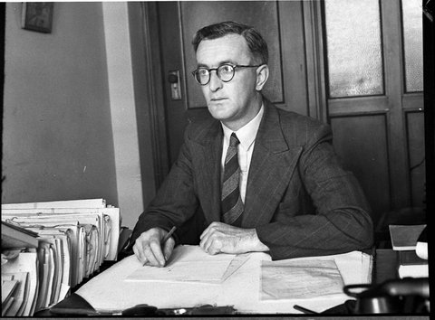 Teachers Federation official, 1946