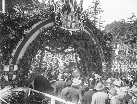 The Duke framed in one of the Arches of Welcome, 1927
