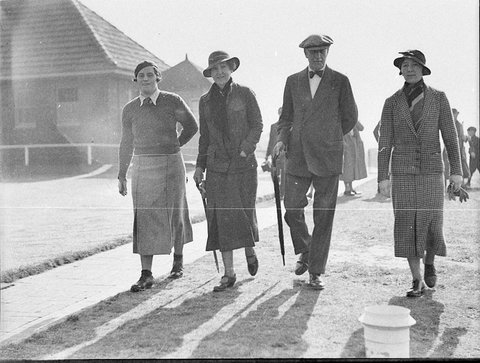 The Governor Lady HoreRuthven and Joan Hammond, 1935–36