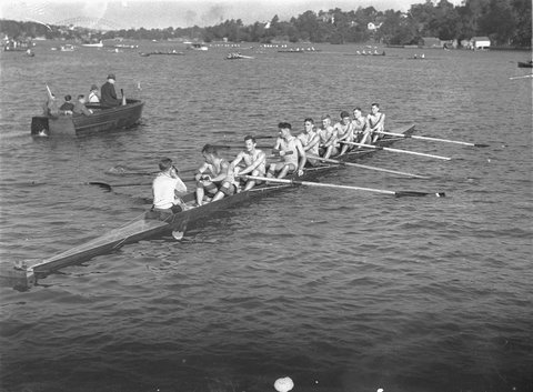 The winning eight resting on their oars, c. 1932