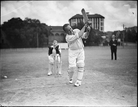 Theatrical cricket match, 1935