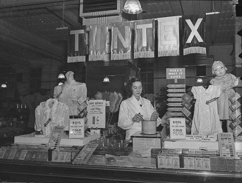 Tintex exhibit second job at Woolworths, 1946