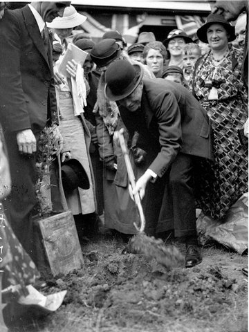 Tree planting ceremony, 1934