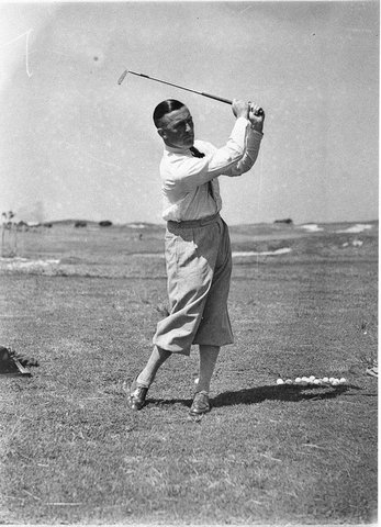 Unidentified golfer at Rose Bay, c. 1934