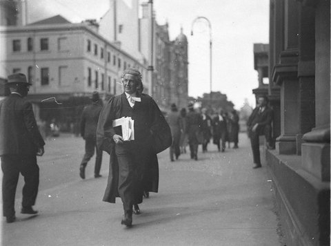 Unidentified Kings Counsel outside Supreme Court, c. 1934
