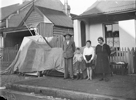 William Roberts an original Anzac and his family evicted from their Redfern home into the street during the Depression, 1934