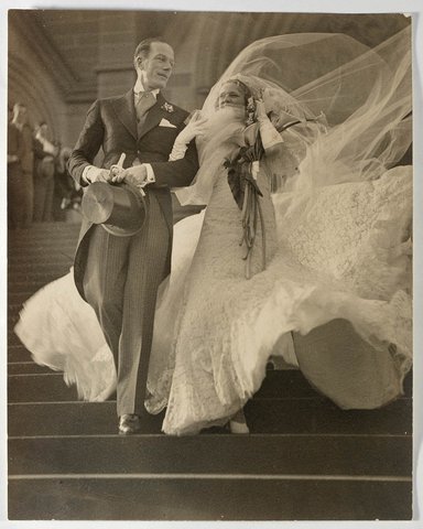 Musical stars Madge Elliott and Cyril Ritchard's wedding, St Mary's Cathedral, Sydney, 16 September 1935