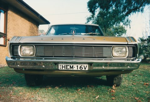 Chrysler Valiant VG Regal Hardtop, 1993