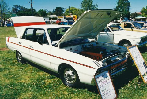 Chrysler Valiant VG Pacer E35 Track Pack, 1993